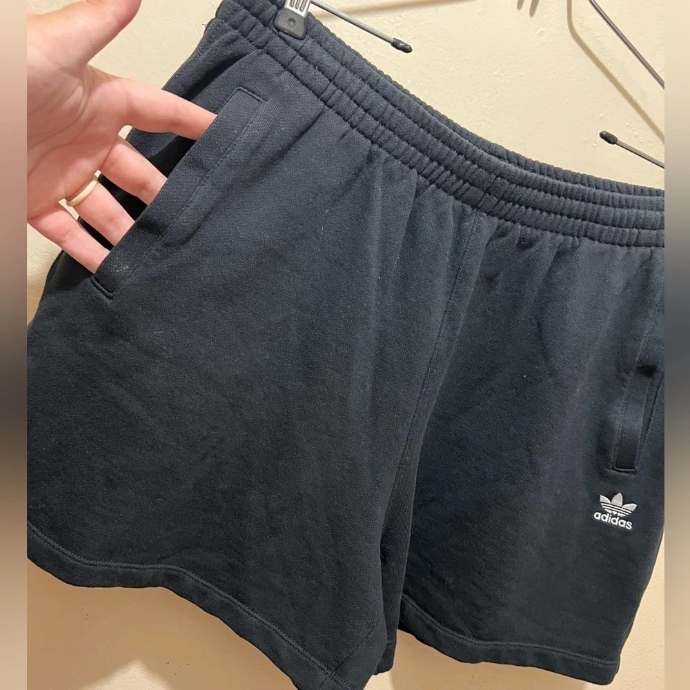 XL Shorts Adidas Essentials French Terry Shorts - Picture 6 of 9